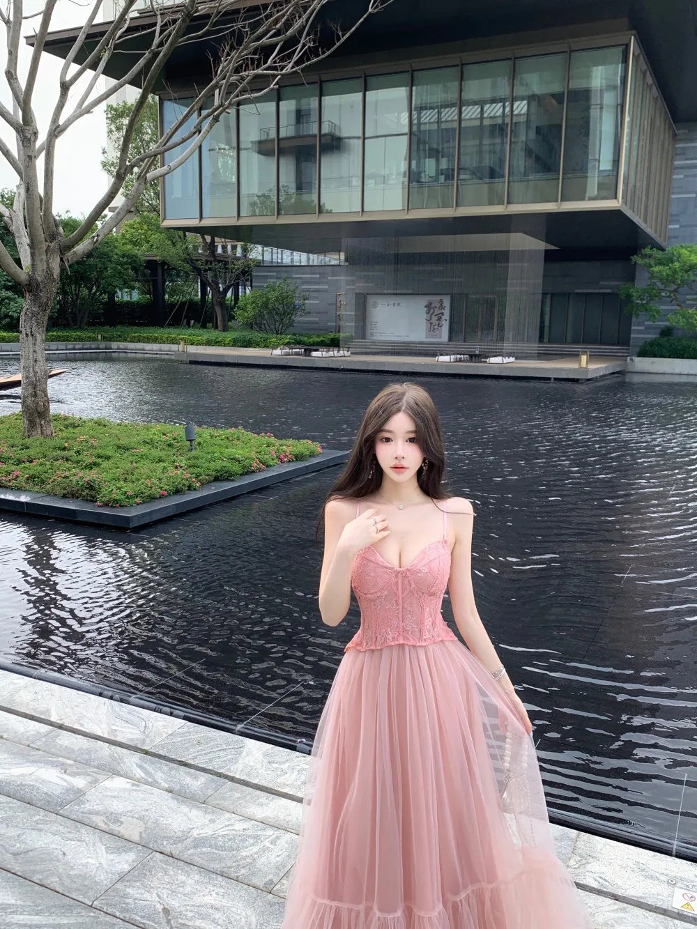 2025 French Elegant Luxury Evening Dress Women Chic Gown Fashion Mesh Lace Party Dresses Heavy Craftsmanship Boned Wedding Dress