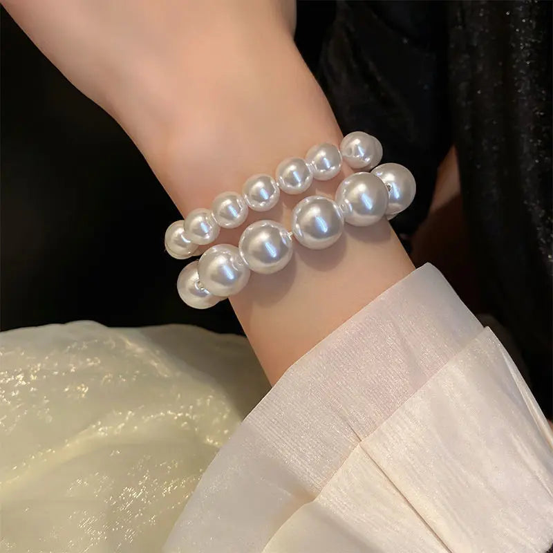 Elegant White Faux Pearls Beaded Bracelets for Women Adjustable Elastic Rope Bracelet French Luxury Hands Jewelry Accessories
