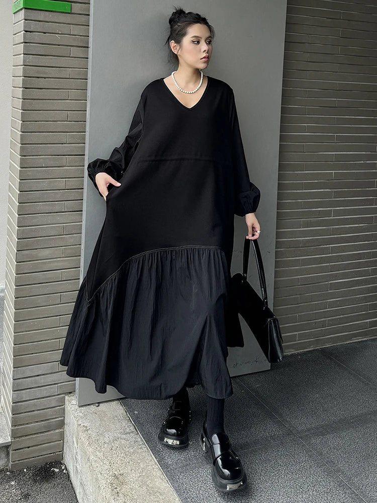EAM Women Black Waist Drawstring Big Size Casual Midi Dress New V-Neck Long Sleeve Fashion Tide Spring Autumn 2026 1DJ3697