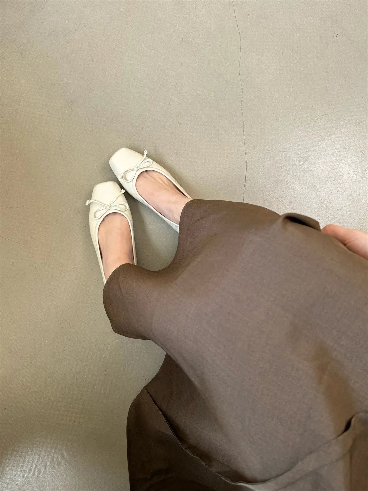 Gentle Fairy Style Flat Bottom Single Shoes Women's Spring 2025 New Butterfly Knot Square Head Silver Color Bean Shoes