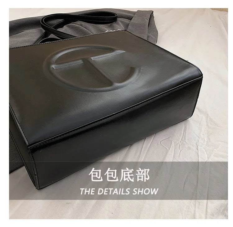 2026 Fashion Elegant Classic Paris Diaper Bag Unique Leisure Business Crossbody Purse for Women Daily Commute Work