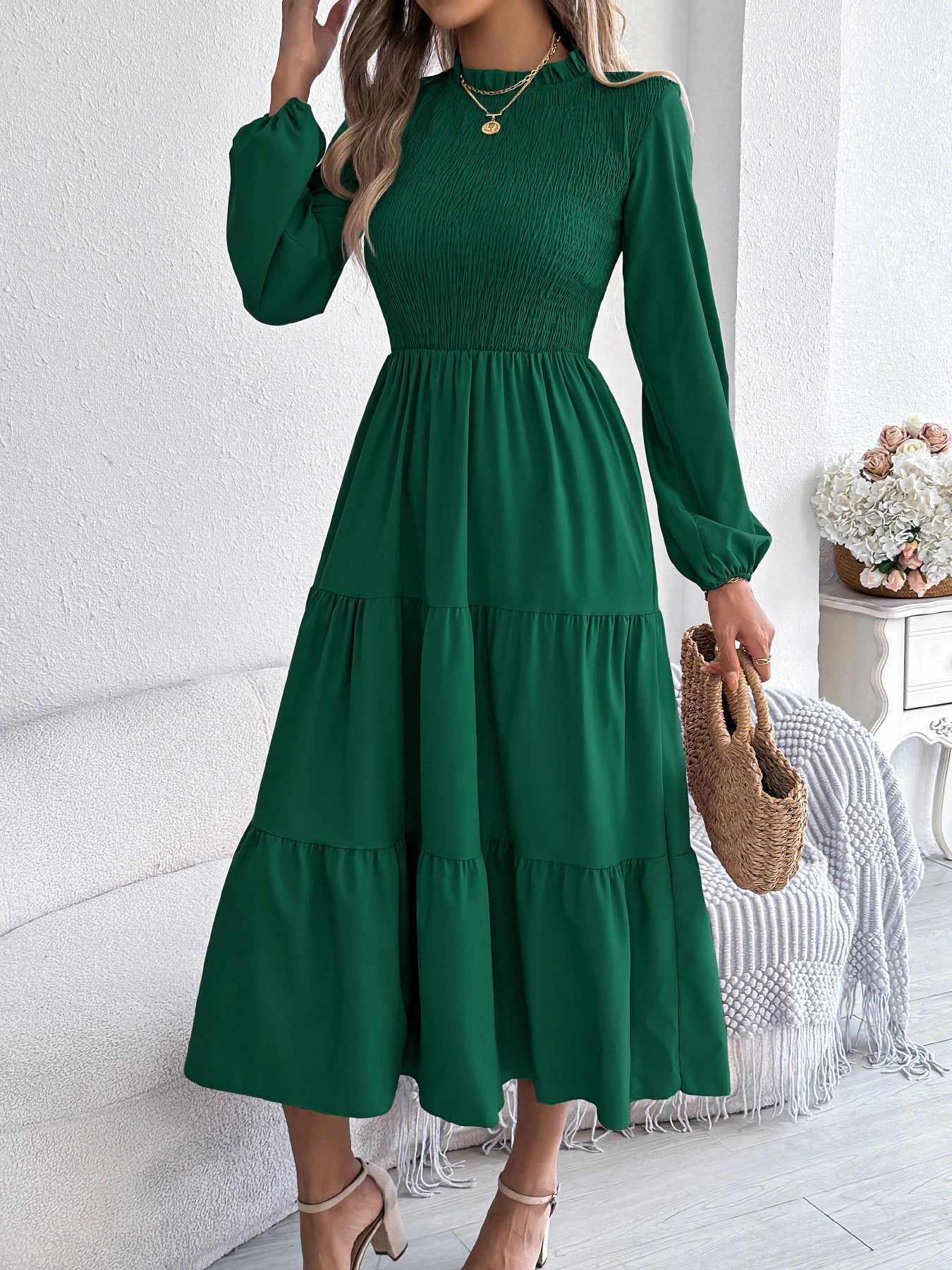 Women's Spring Vacation Solid Color Round Neck Long Sleeve Midi Dress with Ruffled Waist