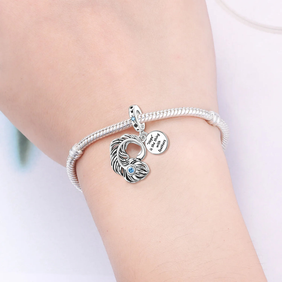 925 Sterling Silver Two-tone Symmetrical Angel Wing Pendant Necklace for Women Lucky Symbol Original Jewelry Party Couple Gift