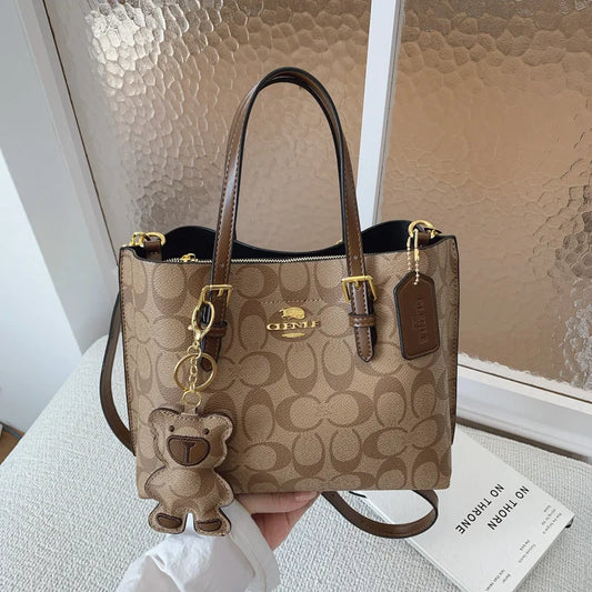 2026 Vintage Leather Messenger Bag Letter Logo Design Paris Style Minimalist Handbag For Women