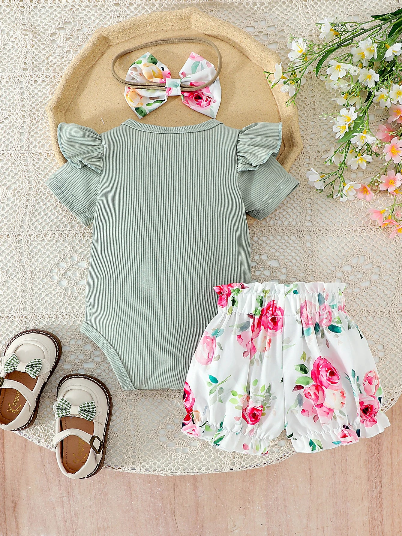 3PCS  Summer New Style Girls 0-1 Years Old Sweet And Comfortable Green Short-Sleeved Clothes + Printed Shorts