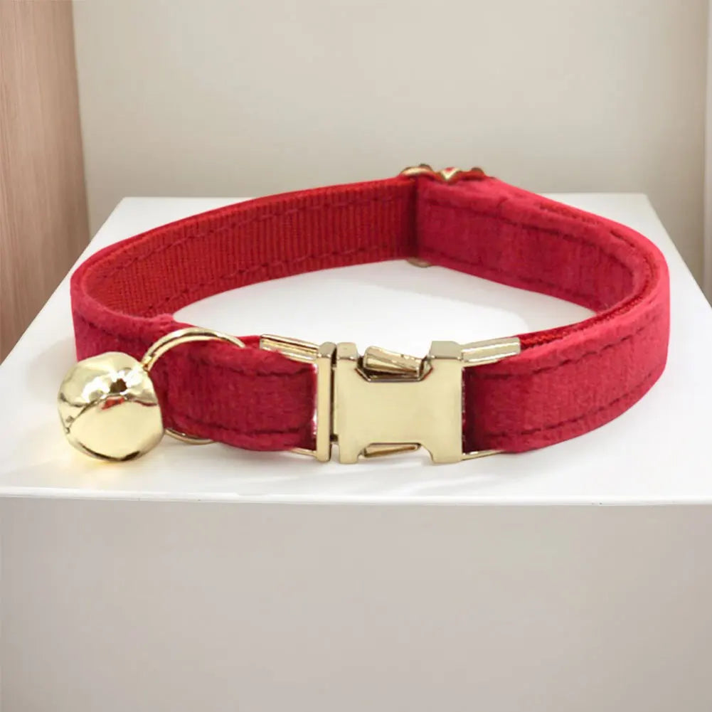 Smart Cat Collar with Bell Personalised Pet Accessories GPS Pet Locator Pet Tracking Collar Device Anti-lost for Cats Dogs
