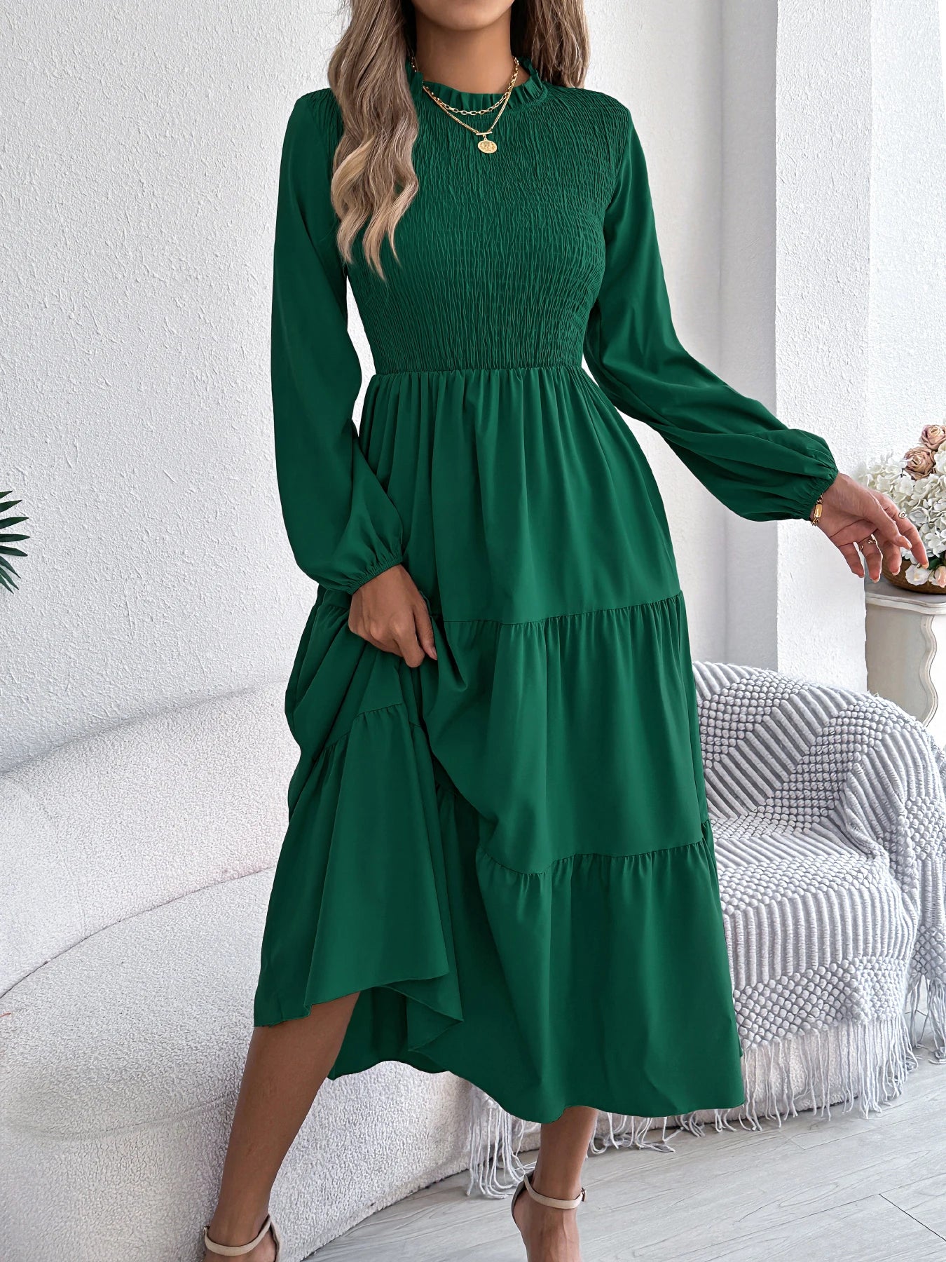Women's Spring Vacation Solid Color Round Neck Long Sleeve Midi Dress with Ruffled Waist