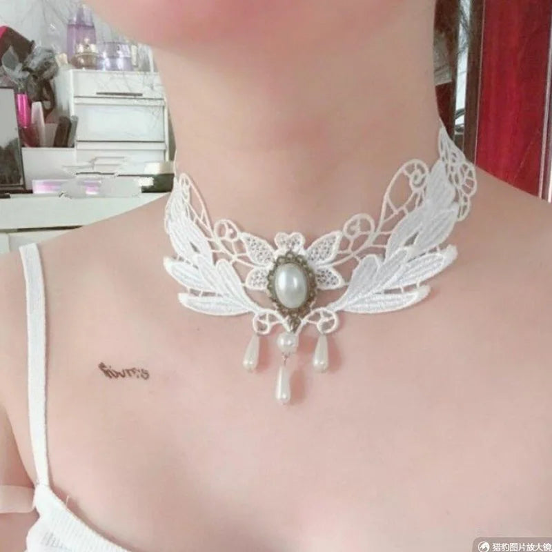 Sweet New Wavy Flower White Lace Imitation Pearl Pendant Clavicle Chain Choker Necklace for Women Wedding Jewelry