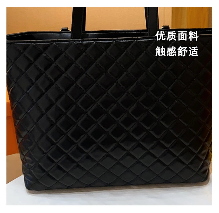 Luxury Original Party Shopping Simple Diaper Bag Unique Crossbody Handbag For Women Fashionable Textured Messenger