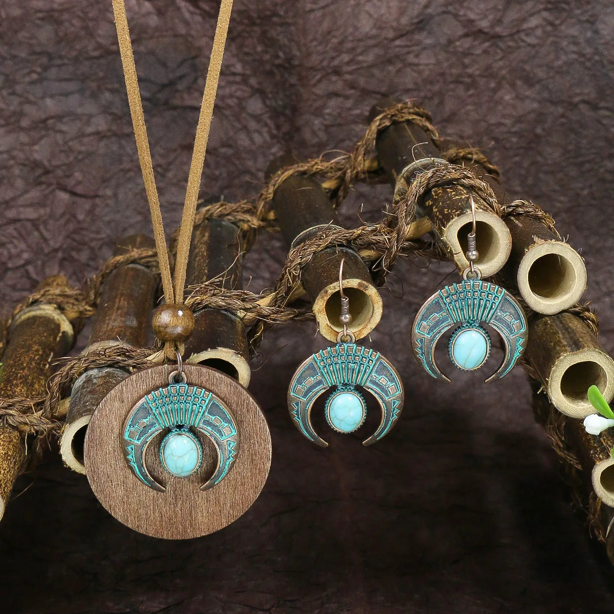 Indian Jewelry Ethnic Moon Dangle Earrings Red/Blue Turquoises Antique Metal Pendant Earrings Female Retro jhumka