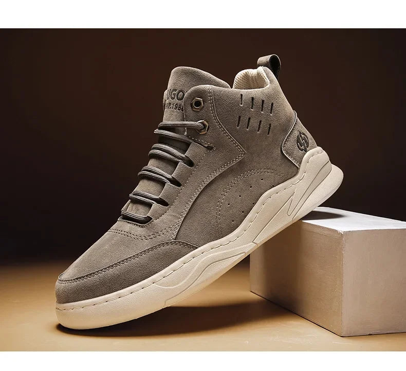 Men's High Top Sport Shoes Winter New Fashion Retro Outdoor Travel Matching Lace up Leather Surface Shoes Comfortable Casual Sne