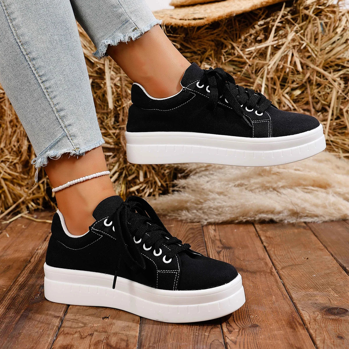 Women Sneakers 2025 New Fashion Casual Shoes Femme Summer Designer Sneakers Women Lace Up Platform Tennis Sport Shoes Female