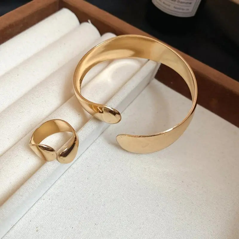 Minimalist Geometric Metal Bracelet and Ring Set Chic Fashion Jewelry for Party or Daily Wear