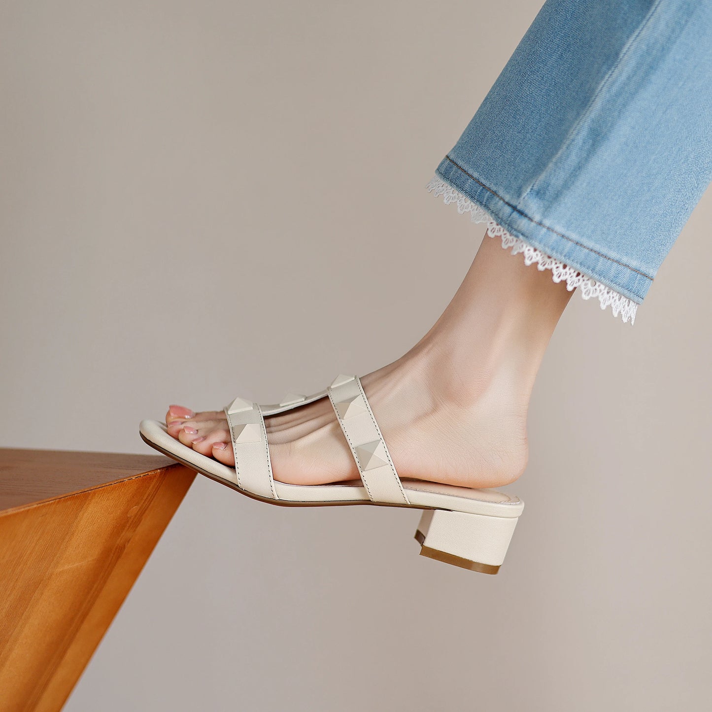 Heeled sandals women's sandals summer  trend luxury Gladiator Genuine Leather Heeled Slippers Rivets Strappy High Heels shoe