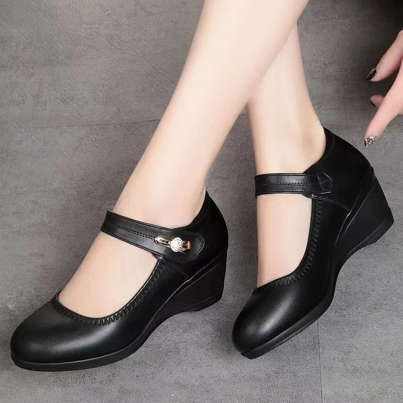 Zapatos De Mujer Women Cute Comfort Buckle Strap Black Patent Leather Height Increased Shoes Lady Cool Wine Red Heel Shoes E818