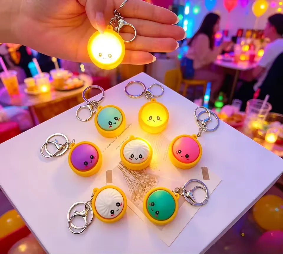 2026 Simulation Dumpling Keyboard Clicker Stress Relief Toy LED Glowing Cute Dumpling Keychain for GiftBags Pendant Party Favors