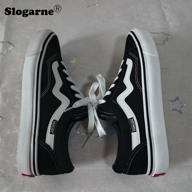 Lady Autumn Winter Casual Sneakers Women Comfort Canvas Shoes Men Loafers Unisex Students Casual Sports Shoes Flat Walking Shoes