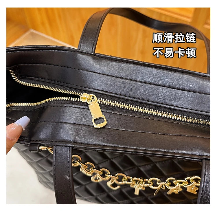 Luxury Original Party Shopping Simple Diaper Bag Unique Crossbody Handbag For Women Fashionable Textured Messenger