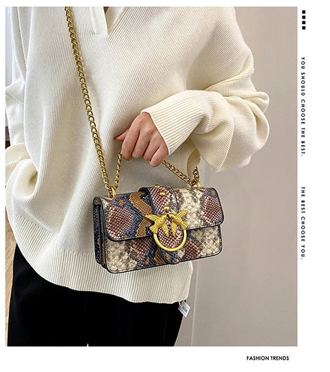 Light Luxury Elegant Retro Niche Heavy Work Design Crossbody Bag Stylish High End Purse for Women