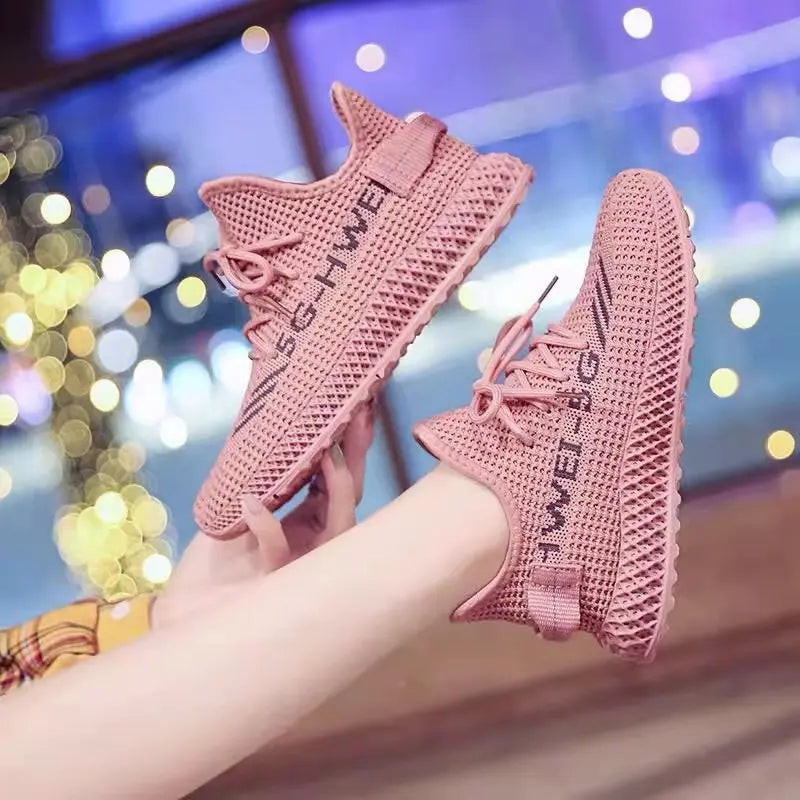 Women's Sneakers 2023 New Fashion Breathable Trainers Comfortable Sneakers Women Mesh Fabric Lace Up Female Footwear Women Shoes