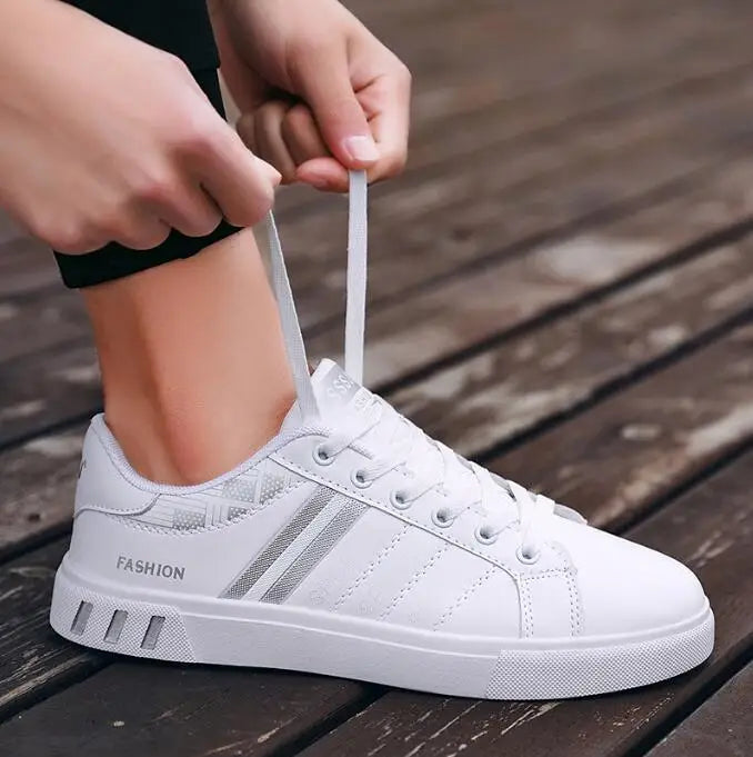 Men Flats Shoes Men's Sneakers Spring Autumn 2024 Outdoor Sport Shoes for Men Fashion Vulcanized Shoe