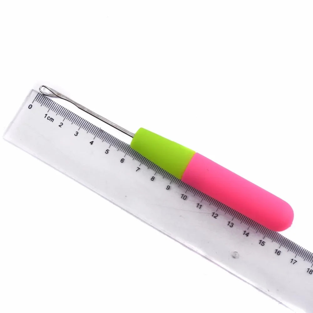 Wholesale Big Hole Crochet Braids Needle Professional Latch Hook Crochet Needle for Braiding