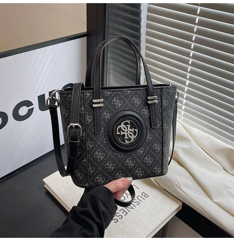 Vintage Leather Diaper Bag For Ladies High-end Simple Fashionable Classic Design Trendy Large Capacity Commuter Backpack