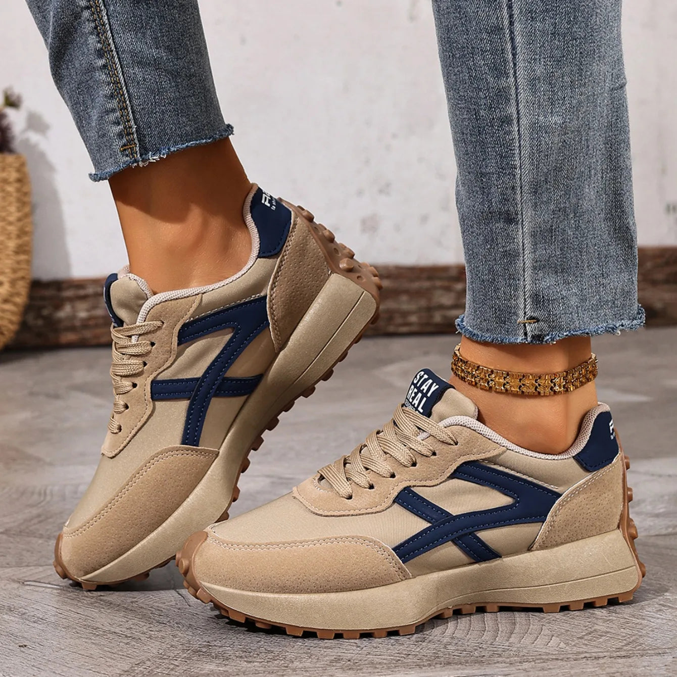 Women Sneakers 2025 New Leisure Running Shoes Fashion Designer Leather Sneakers Women Luxury Platform Sports Shoes for Women