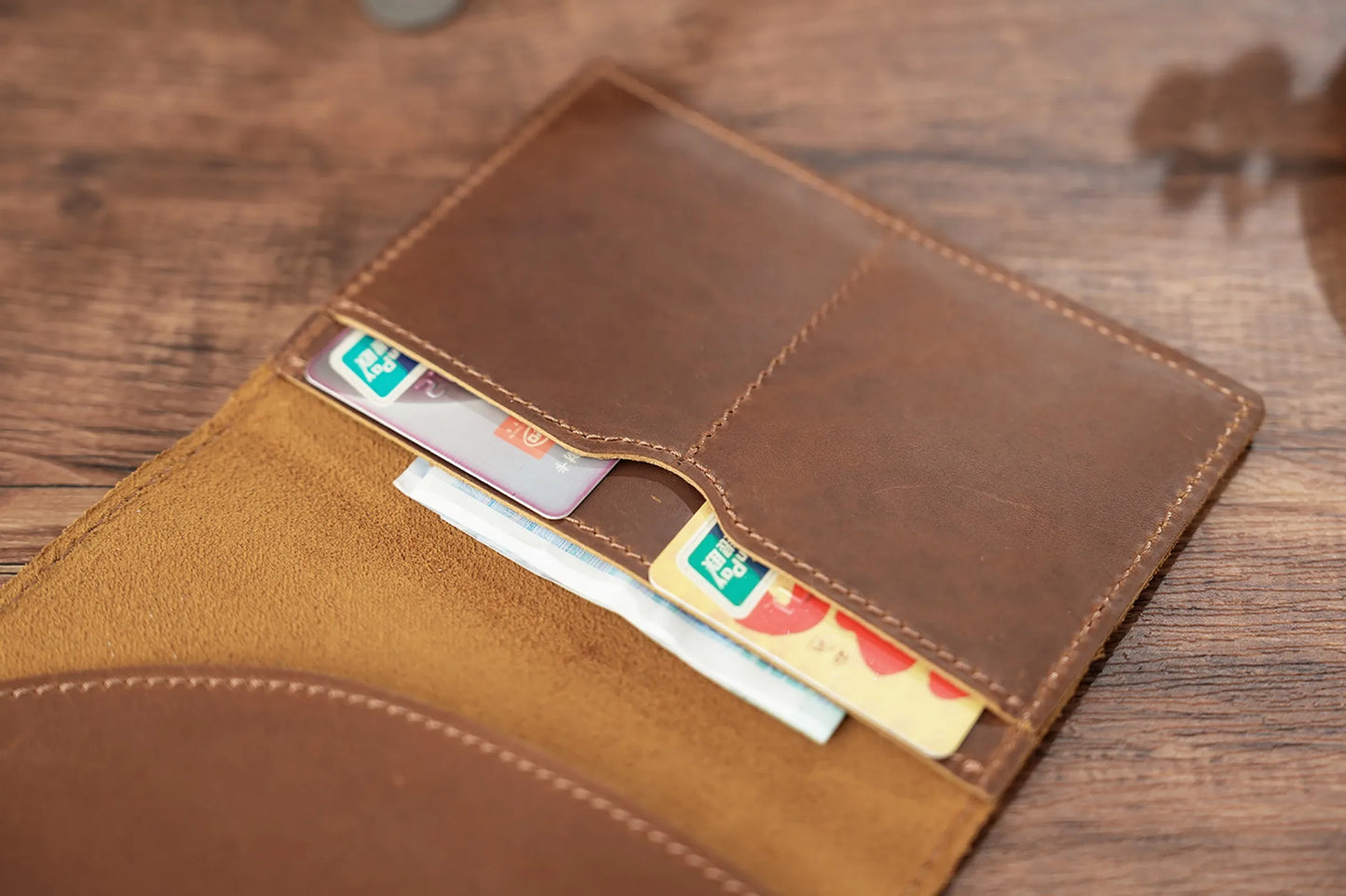 Leather Passport Holder for Travel Essentials, Slim Passport Cover Case Travel Wallet Bifold Credit Card Bag for Women Men