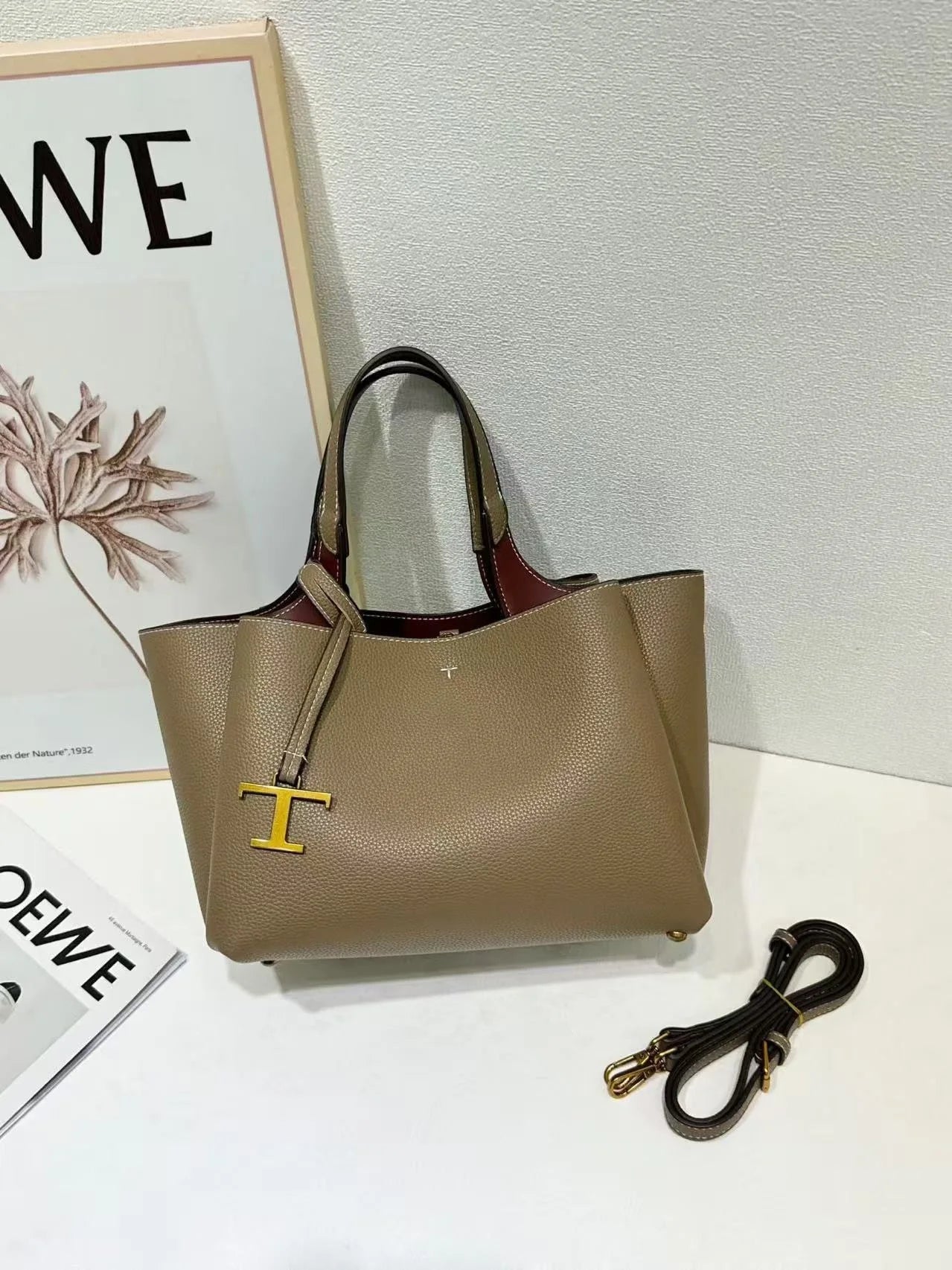 Fashionable Minimalist Diaper Bag: Elegant Crossbody Messenger Bag For Women With Luxury Designer Logo And Large Capacity